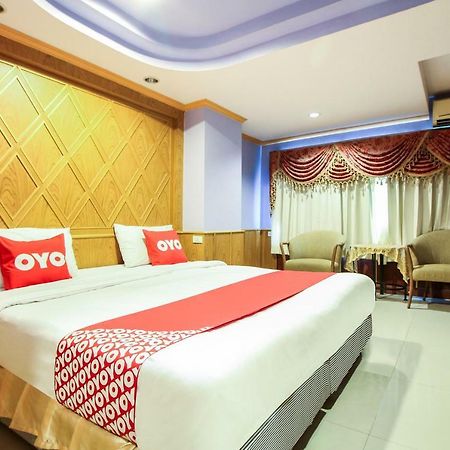 Oyo 280 Thai Garden Resort Банкок Екстериор снимка