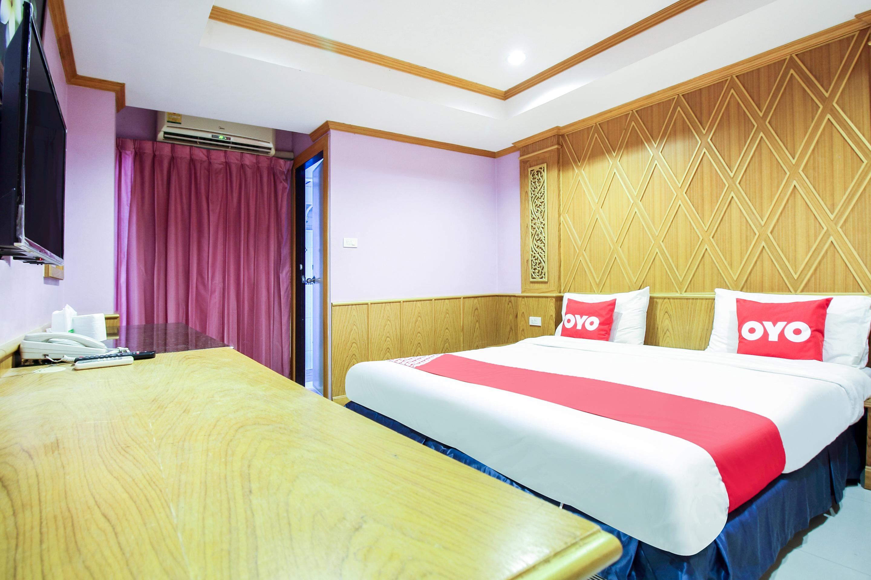 Oyo 280 Thai Garden Resort Банкок Екстериор снимка
