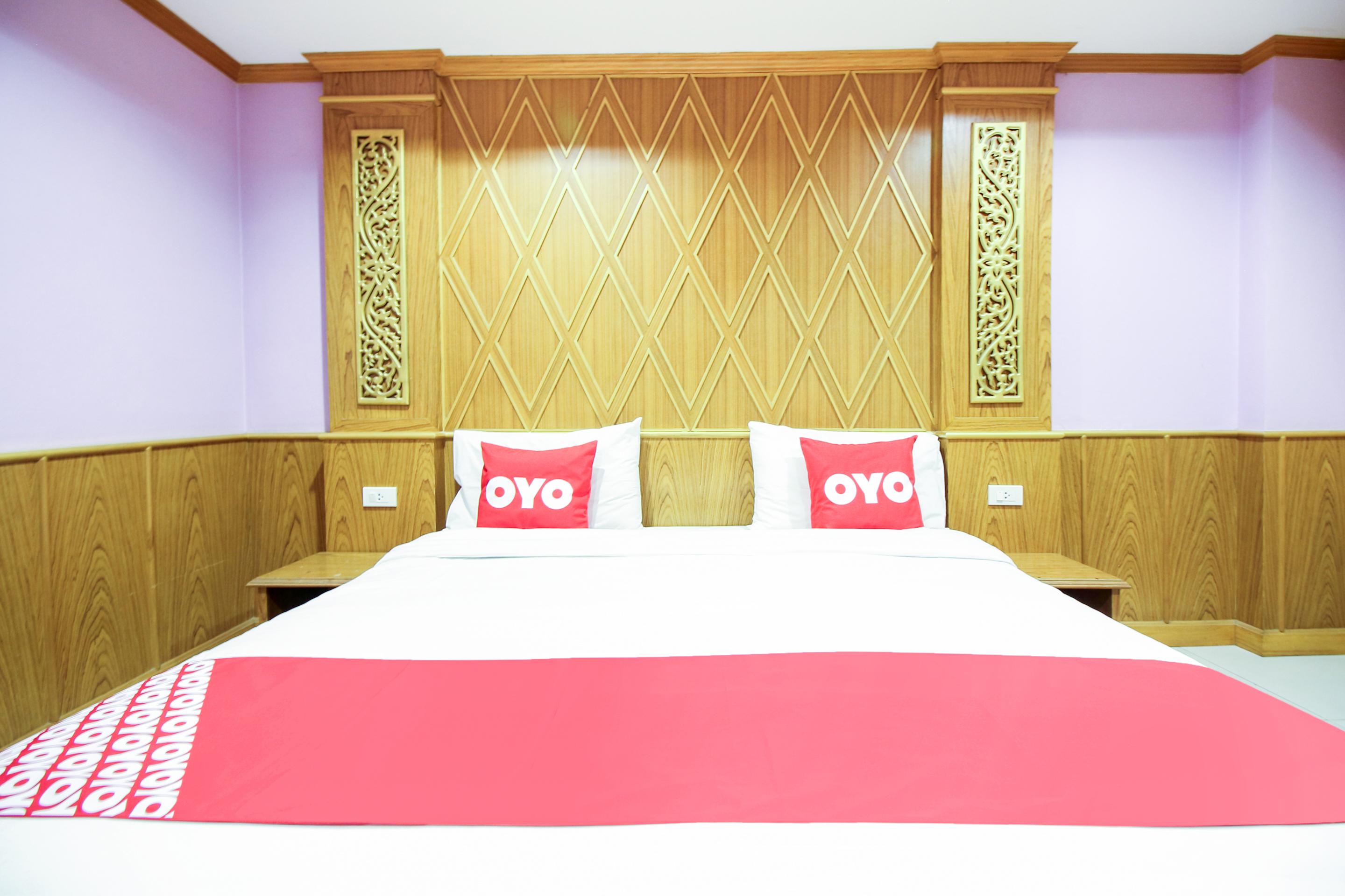 Oyo 280 Thai Garden Resort Банкок Екстериор снимка