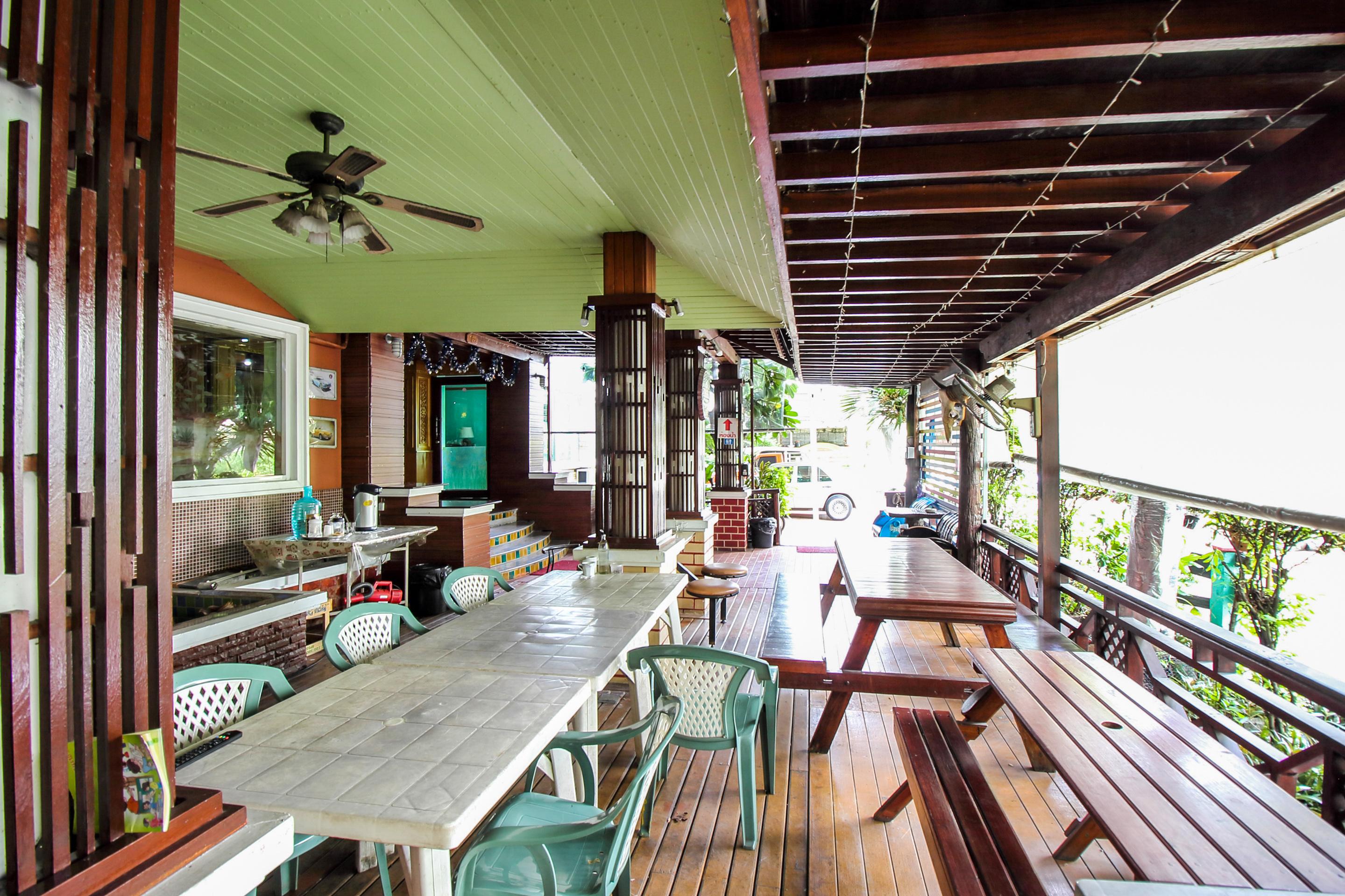 Oyo 280 Thai Garden Resort Банкок Екстериор снимка