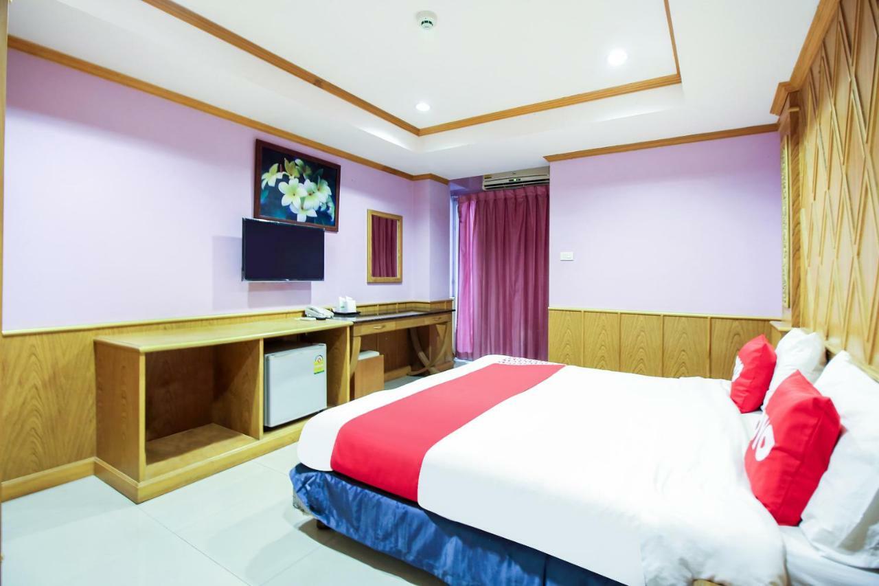 Oyo 280 Thai Garden Resort Банкок Екстериор снимка